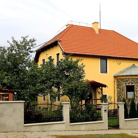 Nemes Apartman Erlau Zimmer foto