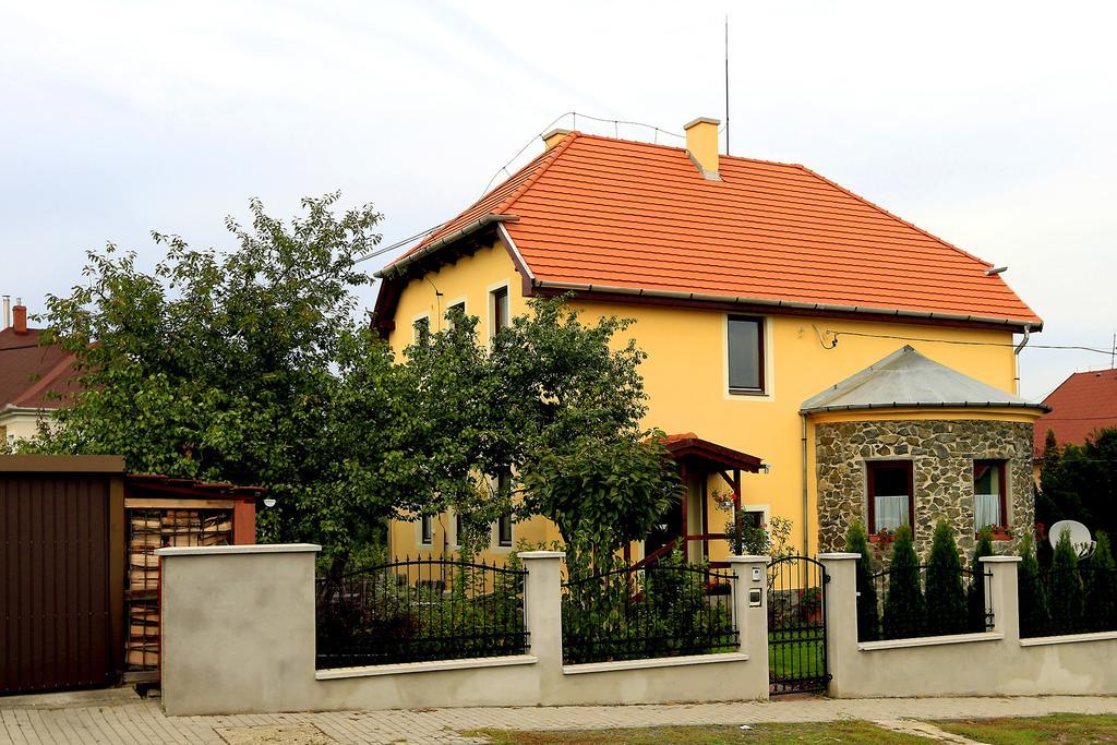 Nemes Apartman Erlau Zimmer foto